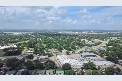 5105 Apple Springs Drive, Pearland, TX 77584 - Photo 3