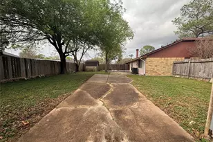 3806 Westheimer Pl Dr, Houston, TX 77082 - Photo 3