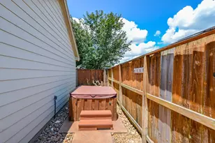 6831 Hollow Hearth Dr, Houston, TX 77084 - Photo 5