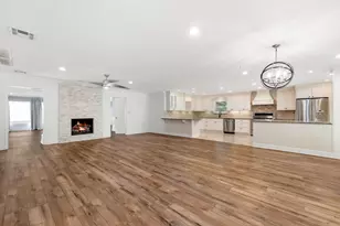 27202 Wells Ln, Conroe, TX 77385 - Photo 7