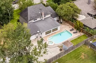 27202 Wells Ln, Conroe, TX 77385 - Photo 3