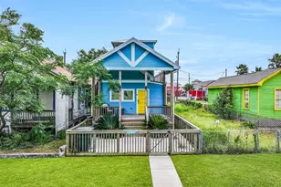 2909 Avenue R, Galveston, TX 77550 - Photo 1