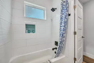 2909 Avenue R, Galveston, TX 77550 - Photo 15