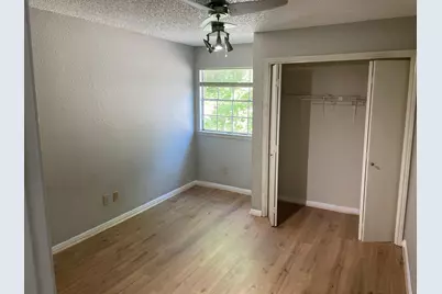 12915 Ashford Knoll Drive, Houston, TX 77082 - Photo 17