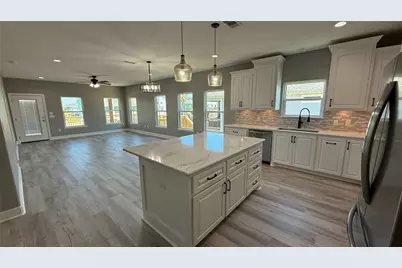 865 Palmetto Drive, Crystal Beach, TX 77650 - Photo 11