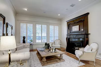127 E Bracebridge Circle, The Woodlands, TX 77382 - Photo 9