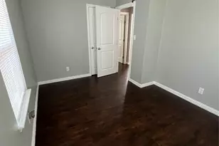 2110 14th Ave N, Texas City, TX 77590 - Photo 5