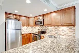 5151 Richmond Ave, Houston, TX 77056 - Photo 17