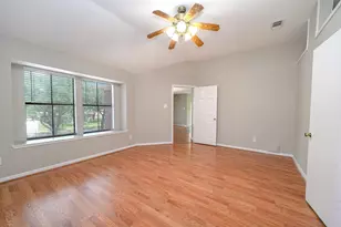 4610 Sunshine Dr, Sugar Land, TX 77479 - Photo 17