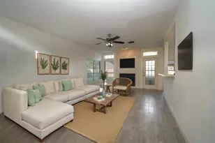 4610 Sunshine Dr, Sugar Land, TX 77479 - Photo 9