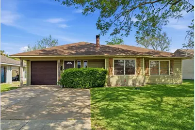 805 S Circle Drive, Baytown, TX 77520 - Photo 1