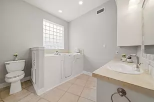 412 Live Oak Ln, Friendswood, TX 77546 - Photo 17