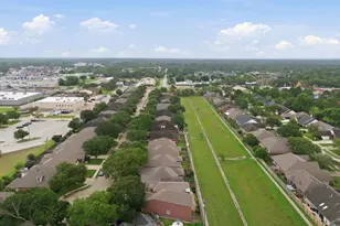 412 Live Oak Ln, Friendswood, TX 77546 - Photo 31