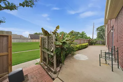 412 Live Oak Lane, Friendswood, TX 77546 - Photo 27