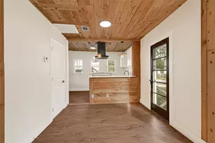 302 S 72nd St, Houston, TX 77011 - Photo 7