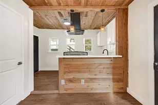 302 S 72nd St, Houston, TX 77011 - Photo 7