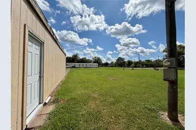 202 Cotton Street, Jones Creek, TX 77541 - Photo 5