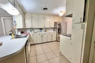 424 Evans St, Angleton, TX 77515 - Photo 7