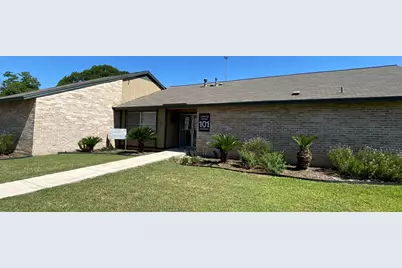 101 Glenbrook Dr E, New Braunfels, TX 78130 - Photo 7