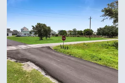 2101 Madison, Crystal Beach, TX 77650 - Photo 7