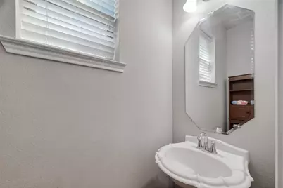 9106 Fuqua Breeze Drive, Houston, TX 77075 - Photo 17