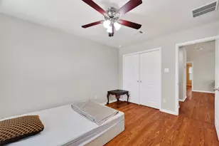 9106 Fuqua Breeze Dr, Houston, TX 77075 - Photo 25