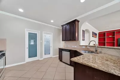 9106 Fuqua Breeze Drive, Houston, TX 77075 - Photo 9