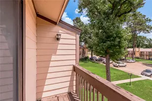 2521 Crosstimbers St, Huntsville, TX 77320 - Photo 23