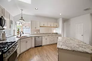 1606 Mabry Mill Rd, Houston, TX 77062 - Photo 13