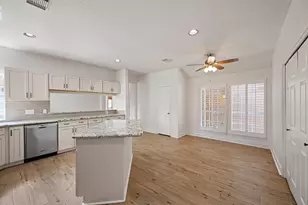 1606 Mabry Mill Rd, Houston, TX 77062 - Photo 17