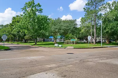 1606 Mabry Mill Road, Houston, TX 77062 - Photo 31