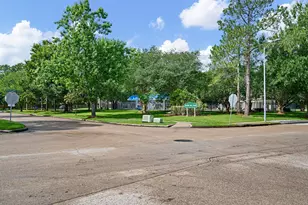 1606 Mabry Mill Rd, Houston, TX 77062 - Photo 31