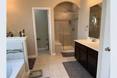 210 Woodside Court, Clute, TX 77531 - Photo 17