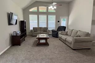 210 Woodside Ct, Clute, TX 77531 - Photo 11