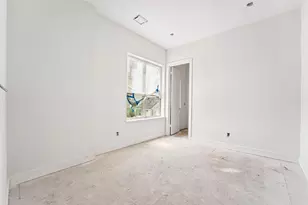 627 Mazal Ln, Houston, TX 77009 - Photo 31