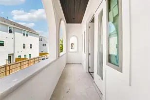 627 Mazal Ln, Houston, TX 77009 - Photo 43