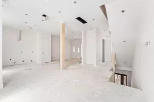 627 Mazal Ln, Houston, TX 77009 - Photo 21