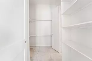627 Mazal Ln, Houston, TX 77009 - Photo 37
