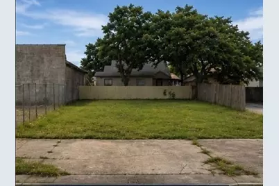 1333 S Airhart Drive, Baytown, TX 77520 - Photo 1