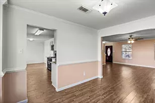 158 Bristol Bend Ln, Dickinson, TX 77539 - Photo 9