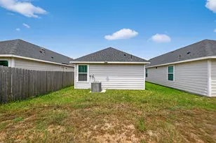 16854 N Marie Vlg Dr, Conroe, TX 77306 - Photo 11