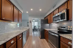 64 Hideaway Dr, Friendswood, TX 77546 - Photo 9