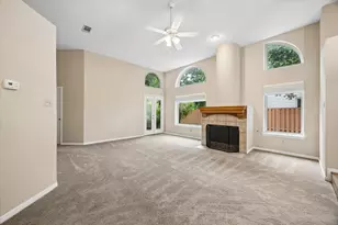 46 Lakeridge Dr, The Woodlands, TX 77381 - Photo 5