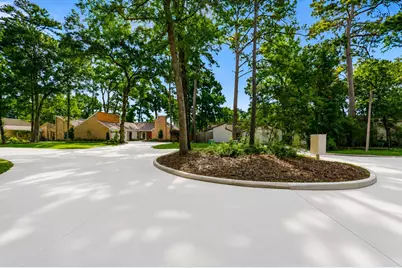 76 Woodhaven Wood Drive, The Woodlands, TX 77380 - Photo 5