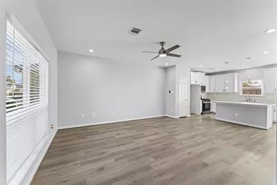 8211 James Franklin Street, Houston, TX 77088 - Photo 9