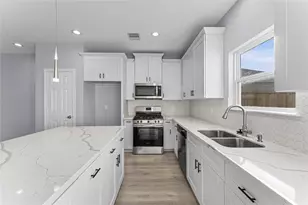 8211 James Franklin St, Houston, TX 77088 - Photo 5