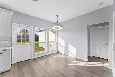 8211 James Franklin Street, Houston, TX 77088 - Photo 7