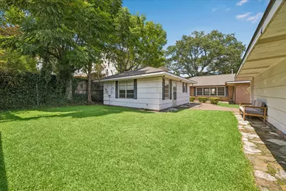 4901 Valerie Street, Bellaire, TX 77401 - Photo 5