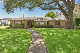 4901 Valerie St, Bellaire, TX 77401 - Photo 1