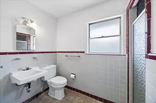 4901 Valerie St, Bellaire, TX 77401 - Photo 9